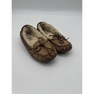 Ugg Dakota Moccasins Womens 6 Leather Chestnut Slip On Slipper Shearling Cozy